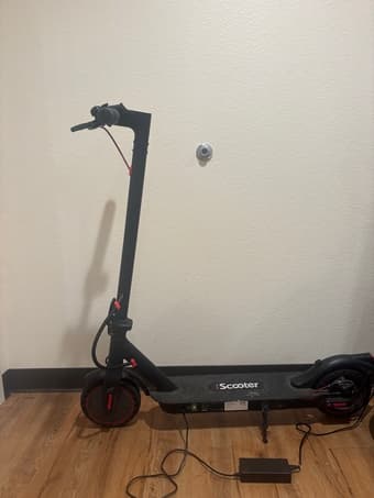 Scooter + U-lcok + Vise Phone Mount + Helmet 1