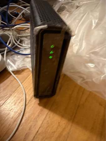 ARRIS SBG10 cable modem with wifi 1