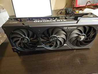 ASUS TUF RTX 4070 2