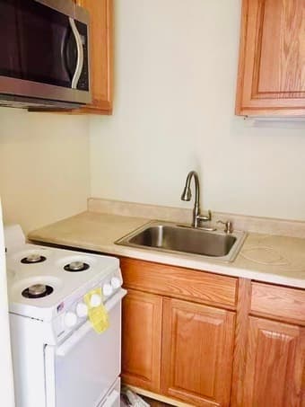 Mountain View一室一厅一卫 with Kitchen (ADU) 2