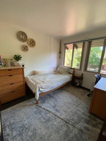 1 Room in Escondido Low-rise 2 Floor Apartment 2 Bedrooms/1 Bathroom 3