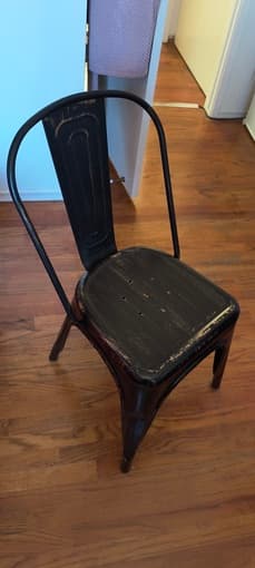 Moving Sale! 4 chairs and a portable heater 1