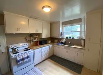 Room for Rent in 3bd/1.5ba in Mountain View starting 8/24 2