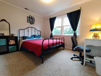 Stylish Furnished Room, Facing Beautiful Ivy Outdoors, Redwood City 1