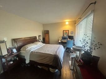Spacious Master Bedroom Available in Menlo Park 2B/2B Apartment 1