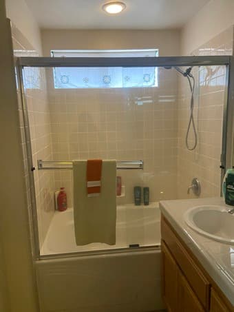 Master Bedroom for Rent (East Palo Alto) 2