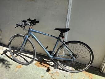 Bike for sale - Giant Escape 3 Medium Sized (bike lock/lights included 1