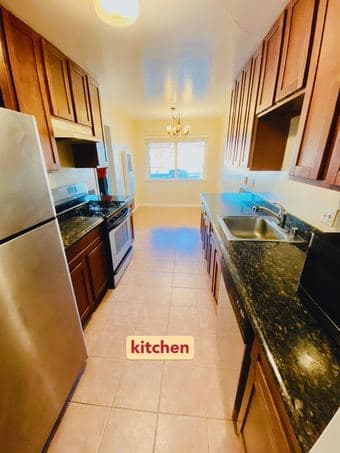 【Palo Alto 94306】【Close to campus, 1 room in 2B1B Apt】【 available 9/1】 1
