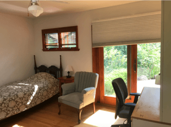 Independent study/room, direct entrance & bathroom. Walk to campus 1
