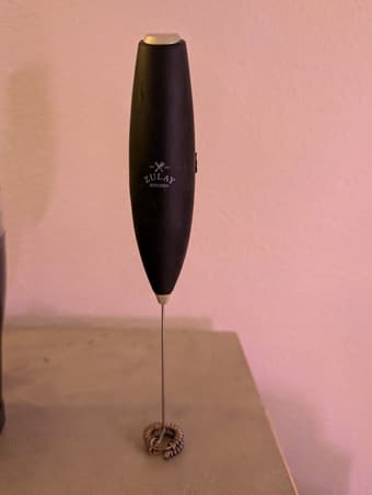 Milk frother 1