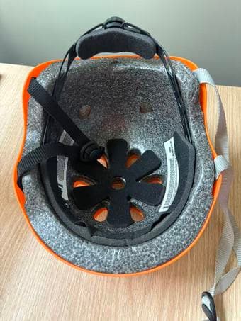 Bicycle with U-lock and Helmet 1