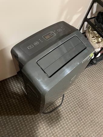 Selling AC unit 1