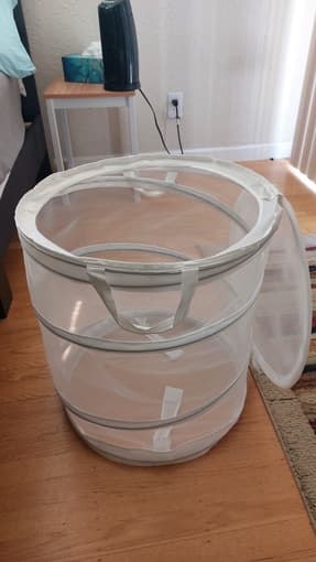Laundry bag, barely used 1