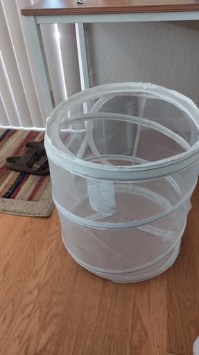 Laundry bag, barely used 2