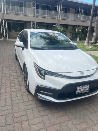 2021 TOYOTA Corolla SE 1