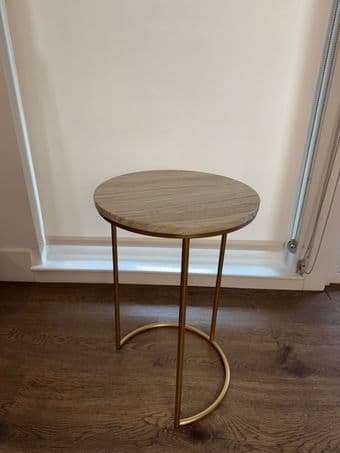 2 bedside tables 2