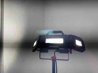 Husky 7000 lumens portable LED work lamp 3