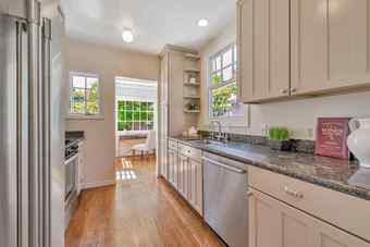 Furnished Room for Short-Term Sublet (Willow/Menlo Park) until Nov 8 2