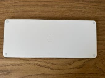 Apple Magic Keyboard (A2450) (Lightning) 2