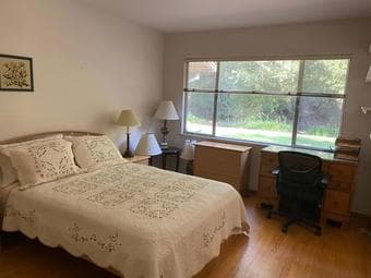 Room Available at $ 2,000 1