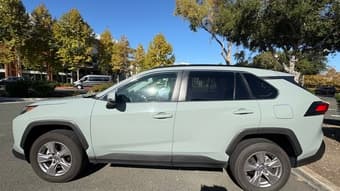 Toyota RAV4 XLE 2023 2
