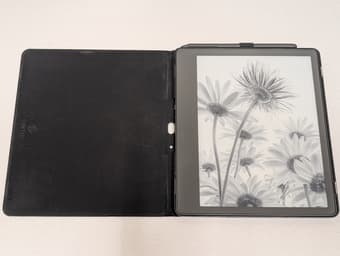 Kindle Scribe in great condition 1