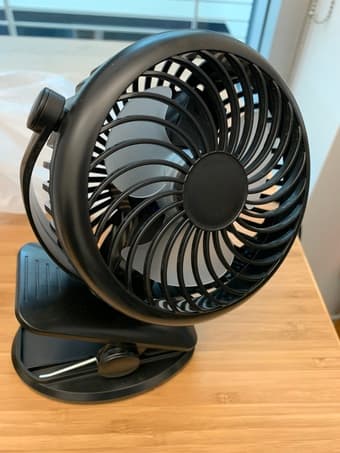 USB Clip Fan (3 Speeds, Rechargeable) 1