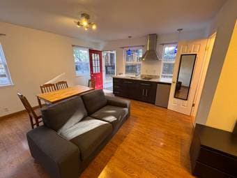 1br - 300ft2 - Private ADU for rent in great location in Downtown MV 2
