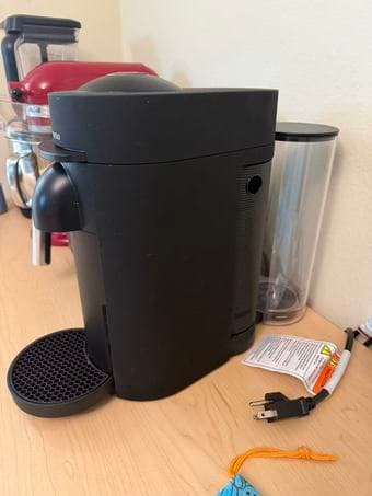 Nespresso Vertuo Machine - Excellent Condition 1