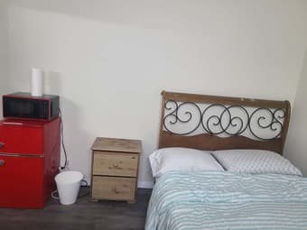 Palo Alto room (El Camino Way) - Available now - 4-8 weeks stay 3