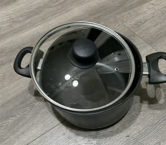 Kitchen wares (Pot and Oven) 2