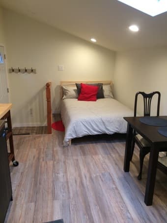 Charming Studio for Rent in Redwood City 2