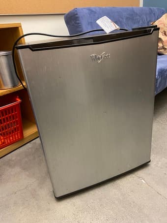 Whirlpool mini fridge 2.7 cu ft - $75 OBO 1
