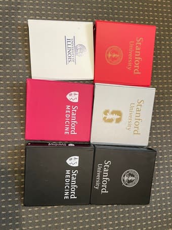 6 3-ring binders 1