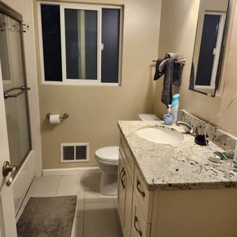 Room for Rent in Menlo Park in a big apartment, Move in January 1