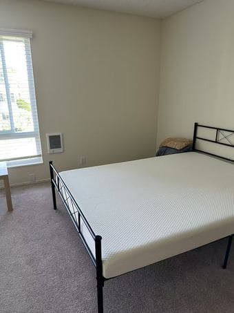 A bedroom in a 1B1B at Oak Creek Apartments will be available 2.7-3.20 1