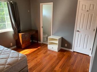 Furnished room with private bath available in Menlo Park near Meta HQ 3