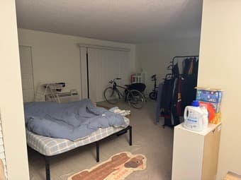Short-term lease of a bedroom at Oak Creek Apartments: Feb 7-March 19 3