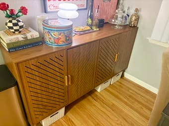 Cabinet 2