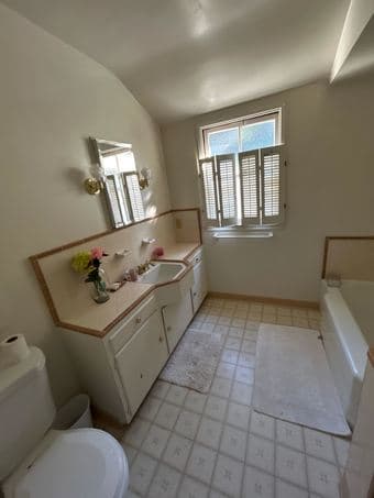 Beautiful room with private bath in Atherton 2