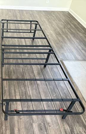 Amazon Basics Bed Frame 1