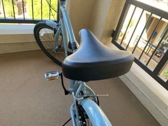Like-new Hybrid Cruiser Bike 2