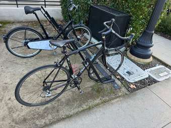 Road bike (Raleigh Revenio 2.0) + lock, helmet, lights 2