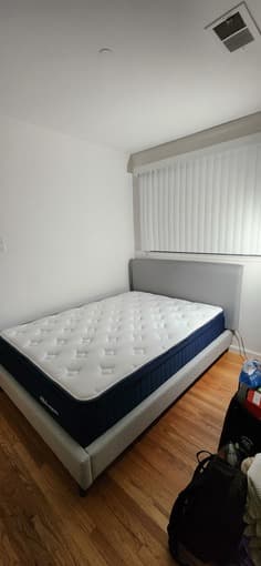 Silk&Snow bed frame (full) 2