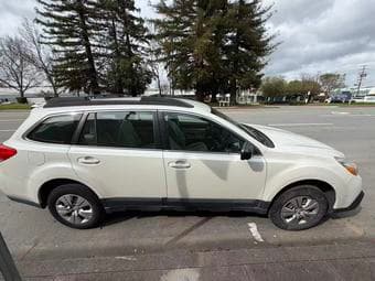 2014 Subaru Outback 2.5I--AWD 2