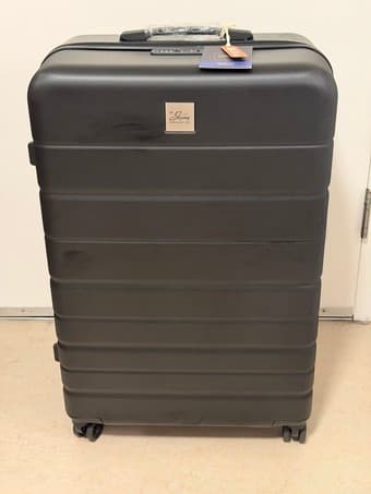 New 30' check-in luggage bag 2