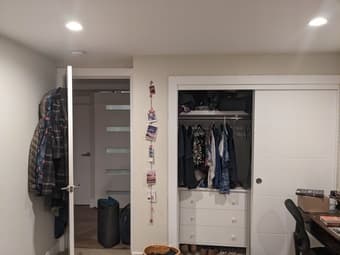 Room in co-op in downtown Palo Alto Available starting mid-May 2