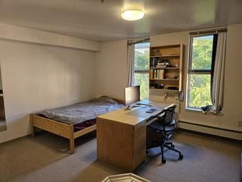 Studio Sublet in Escondido Village, June 21 to July ~20 - 2039$/month 1