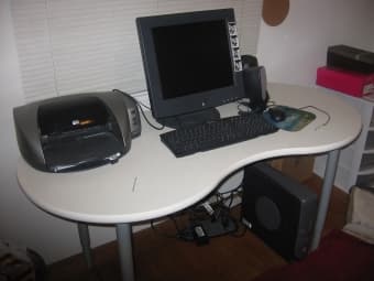 Barely used desk and chair 1