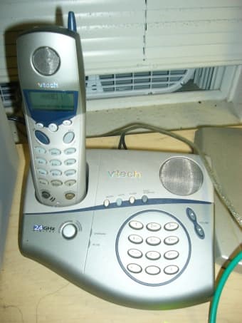SALE---Cordless Telephone---$15 1